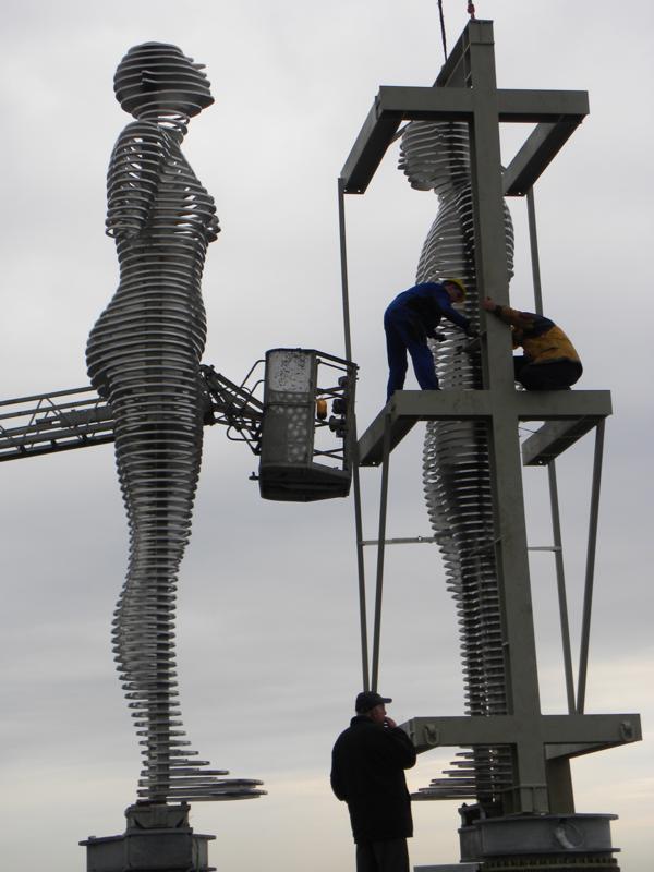 184269_560634217287929_2073145525_n