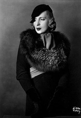 1929_Tamara-with-fox-fur